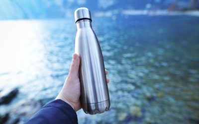 Kako lahko z nakupom steklenice za vodo spremenimo svet?